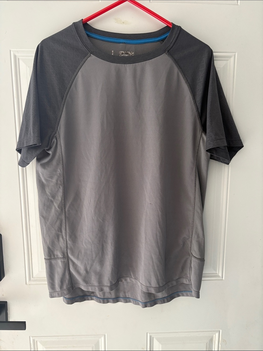 Men's Athletic Short Sleeve Shirt - Gray